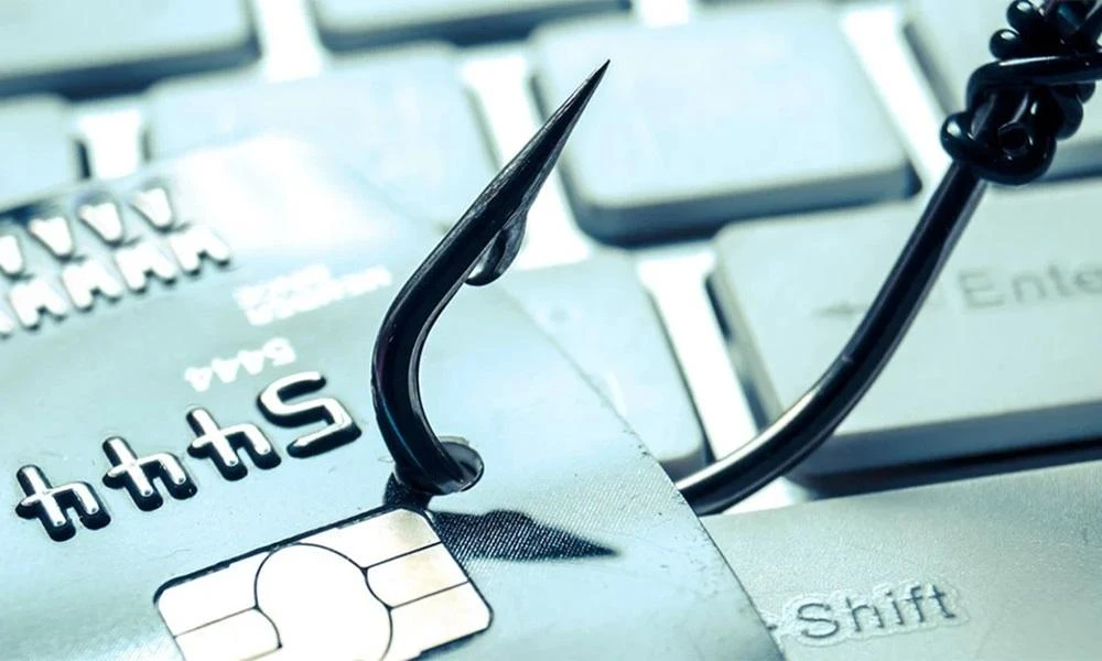 Νέα μέθοδος phishing για να αδειάζουν τραπεζικούς λογαριασμούς